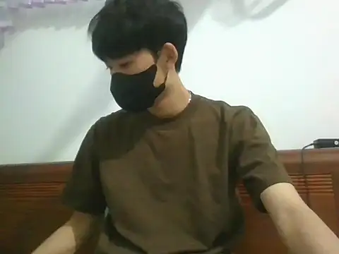 Minh online show from 11/07/25, 01:11