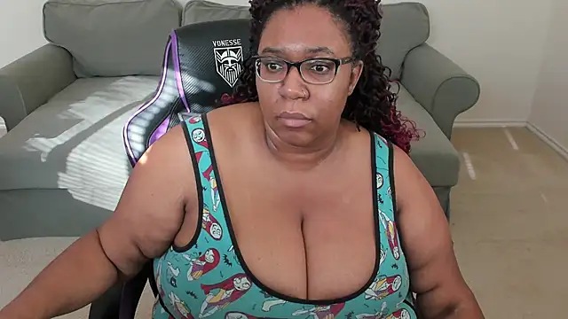 Snapshot of Josie4yourpleasure chatting on 12/15/25, 03:49 Josie4yourpleasure online show from 12/15/25, 03:49