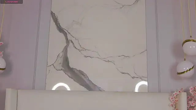 AdoraCortes online show from 10/11/25, 05:17