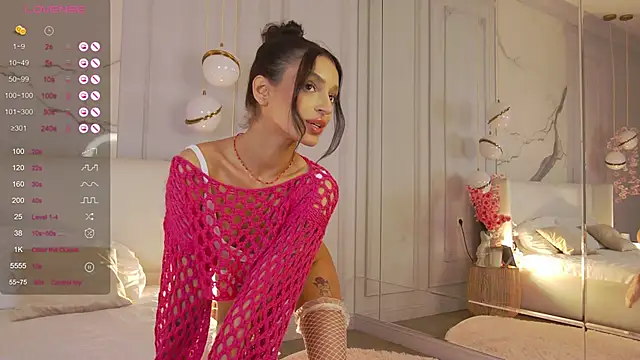 AdoraCortes online show from 10/17/25, 04:59