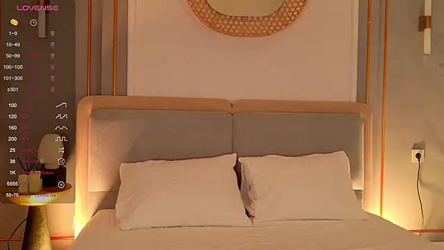 AdoraCortes online show from 11/15/25, 05:05