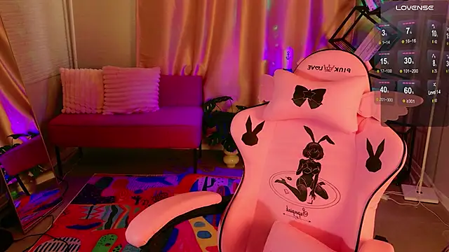 Moon  Bunny online show from 05/11/26, 02:12