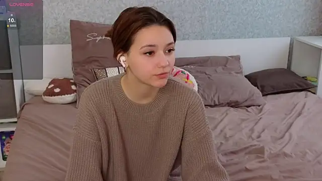 MiaSkyKiss online show from 05/28/26, 01:19