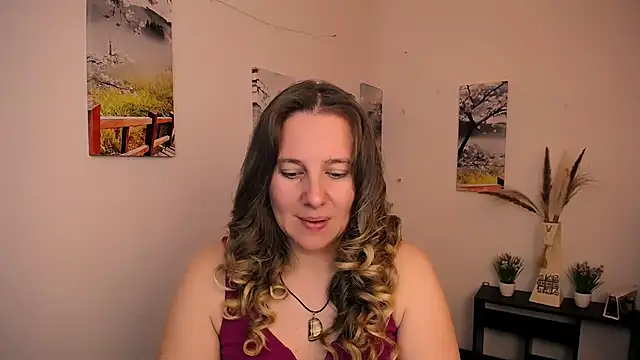 Snapshot of Darklure_ chatting on 09/09/25, 08:52 Darklure  online show from 09/09/25, 08:52