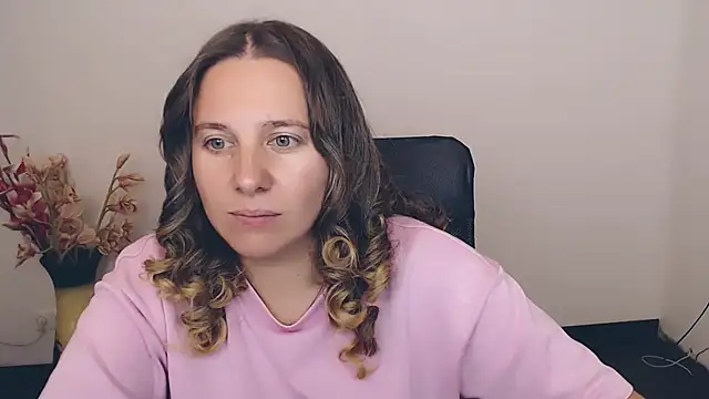 Snapshot of Darklure_ chatting on 09/14/25, 06:07 Darklure  online show from 09/14/25, 06:07