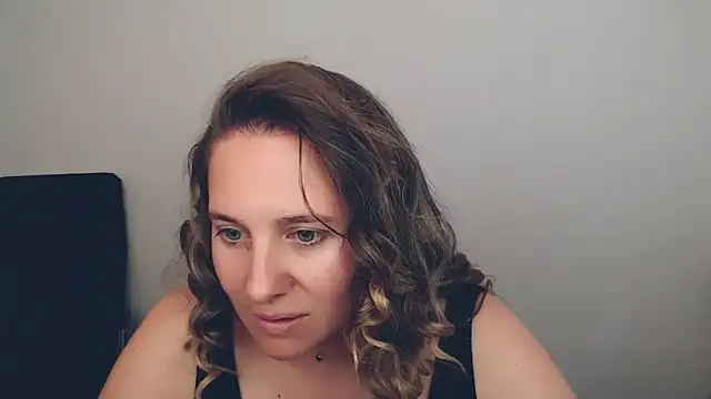 Snapshot of Darklure_ chatting on 09/24/25, 02:09 Darklure  online show from 09/24/25, 02:09