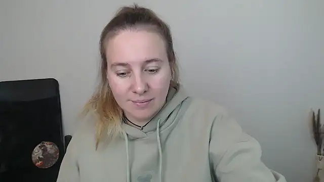 Snapshot of Darklure_ chatting on 11/02/25, 01:13 Darklure  online show from 11/02/25, 01:13