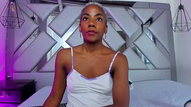 Lorenn Hill online show from 10/25/25, 12:45