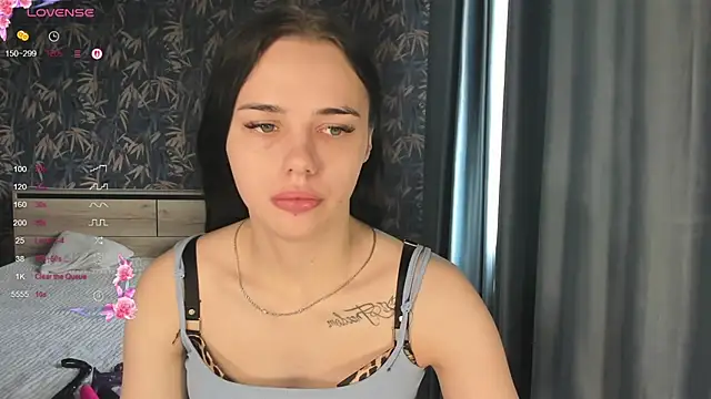 Snapshot of Kseni_a chatting on 04/15/26, 07:59 Kseni a online show from 04/15/26, 07:59