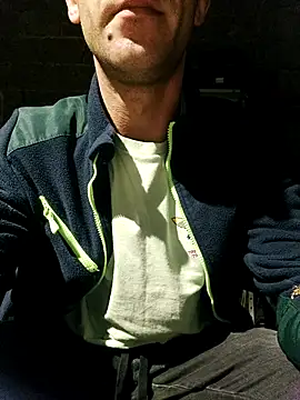 Snapshot of Czarnoksieznik chatting on 11/10/25, 03:33 Czarnoksieznik online show from 11/10/25, 03:33