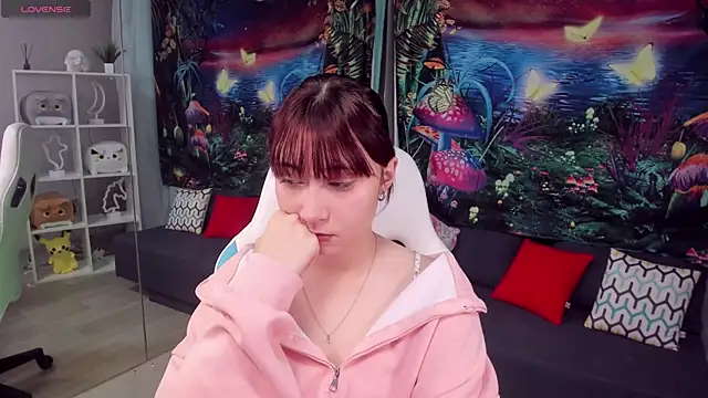 Snapshot of ClaraParks chatting on 11/21/25, 06:50 ClaraParks online show from 11/21/25, 06:50