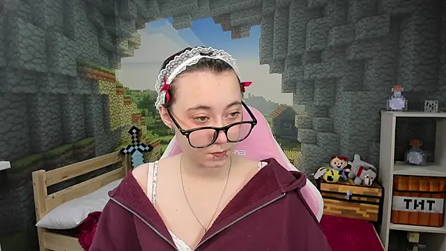 Snapshot of ClaraParks chatting on 01/08/26, 06:54 ClaraParks online show from 01/08/26, 06:54