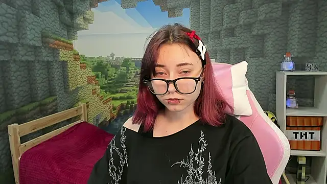 Snapshot of ClaraParks chatting on 02/12/26, 07:53 ClaraParks online show from 02/12/26, 07:53