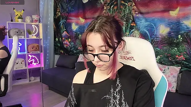 Snapshot of ClaraParks chatting on 03/03/26, 06:58 ClaraParks online show from 03/03/26, 06:58