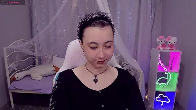 ClaraParks online show from 04/24/26, 07:16