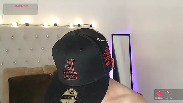 Dulcey  online show from 01/15/26, 03:55