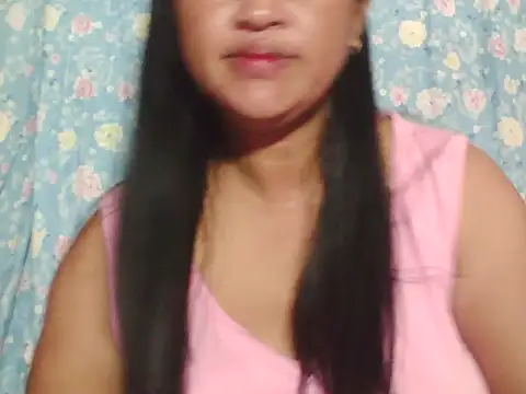 hotolivia34 online show from 11/16/25, 12:16