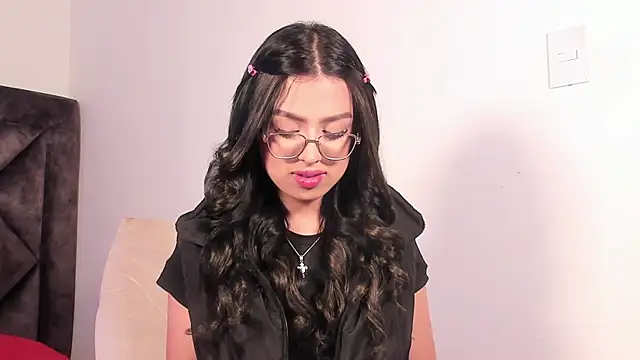 SamanthaRivas  online show from 09/12/25, 09:59