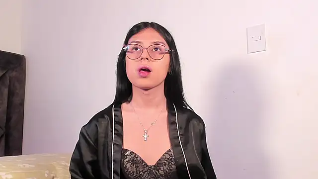 SamanthaRivas  online show from 09/21/25, 09:38