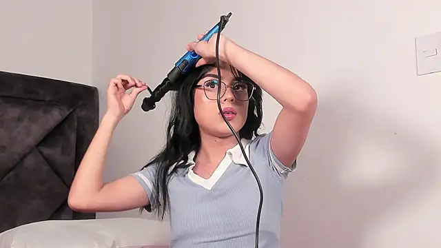 SamanthaRivas  online show from 09/26/25, 11:31