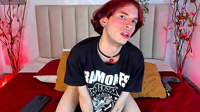 danny rios20 online show from 12/03/25, 01:09