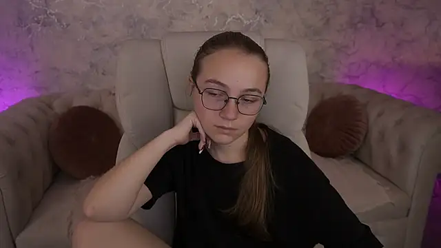 ArrinaWairr online show from 10/01/25, 07:36