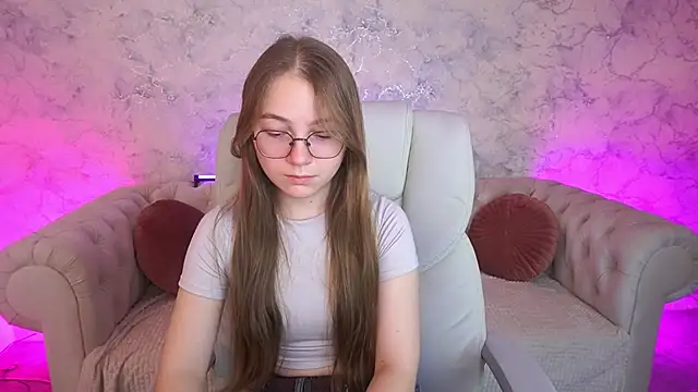 ArrinaWairr online show from 11/28/25, 09:01