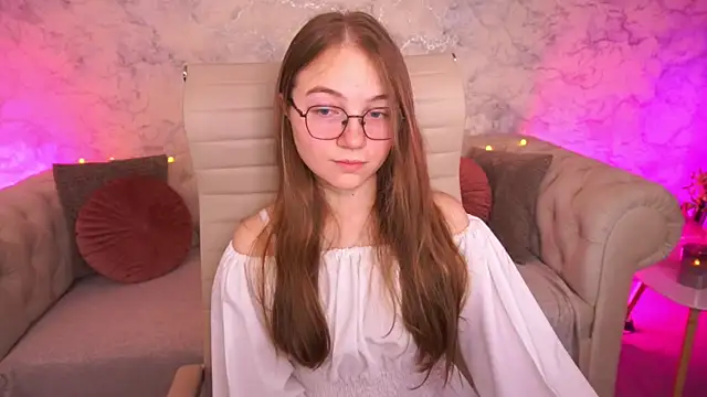ArrinaWairr online show from 06/22/26, 07:27