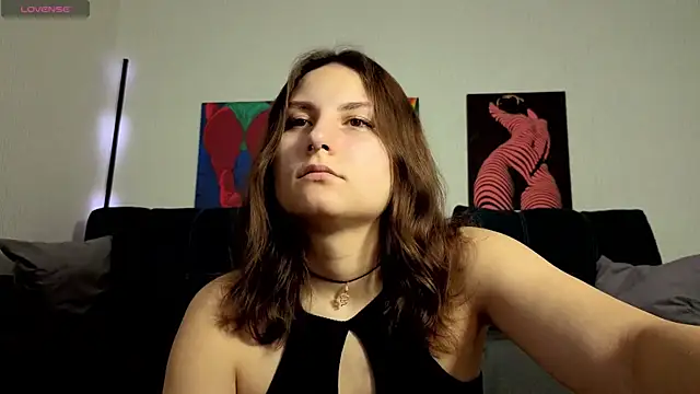 TrixiBell online show from 06/16/26, 04:15