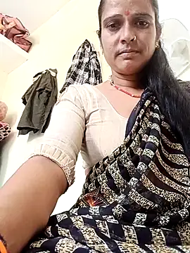 Snapshot of Cutreet chatting on 09/15/25, 05:18 Cutreet online show from 09/15/25, 05:18