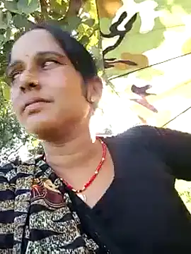 Snapshot of Cutreet chatting on 09/21/25, 10:39 Cutreet online show from 09/21/25, 10:39