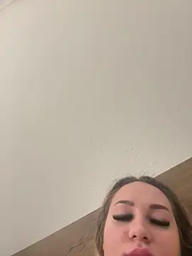 Snapshot of NellyExtraa chatting on 03/06/26, 10:50 NellyExtraa online show from 03/06/26, 10:50