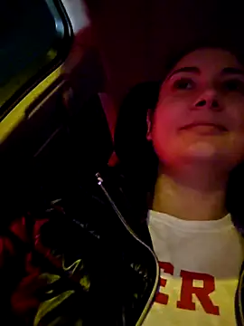 SaraViss20 online show from 11/19/25, 07:47