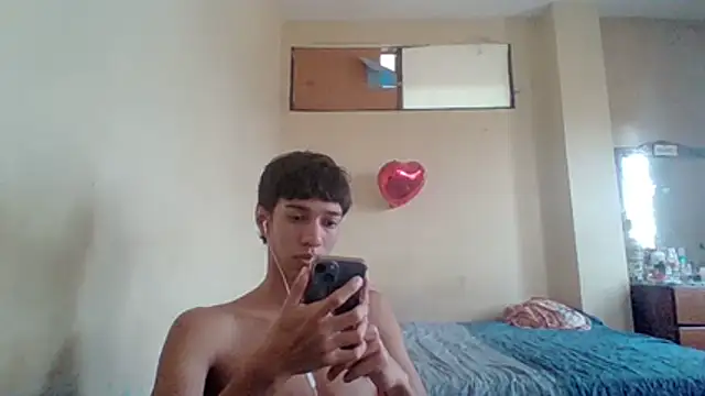 Snapshot of javi_fer chatting on 01/06/26, 03:38 javi fer online show from 01/06/26, 03:38