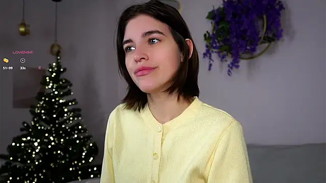 EleneButton online show from 12/22/25, 01:02