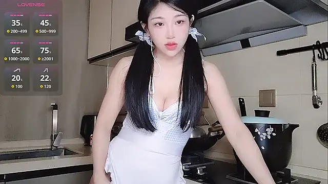 Snapshot of Coco--01 chatting on 09/22/25, 11:51 Coco--01 online show from 09/22/25, 11:51