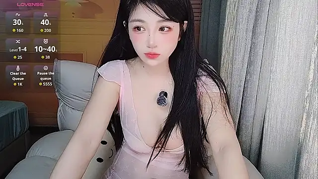 Snapshot of Coco--01 chatting on 05/19/26, 12:49 Coco--01 online show from 05/19/26, 12:49