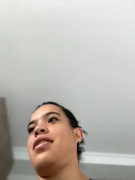 JuanitaMore01 online show from 09/30/25, 08:25