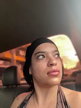 JuanitaMore01 online show from 11/06/25, 10:10