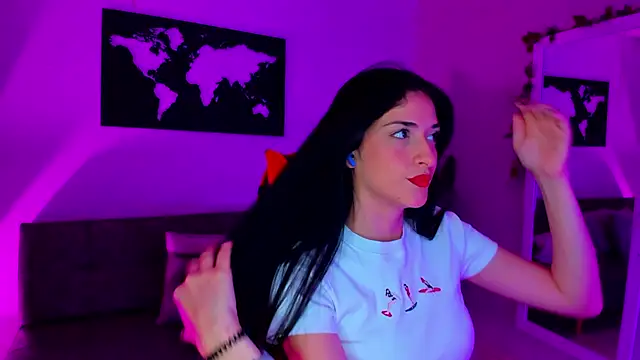 Snapshot of ZoeValencia1 chatting on 03/04/26, 12:33 ZoeValencia1 online show from 03/04/26, 12:33