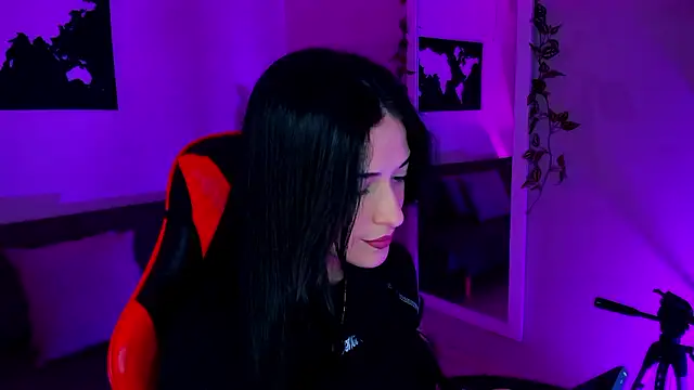 Snapshot of ZoeValencia1 chatting on 03/06/26, 12:34 ZoeValencia1 online show from 03/06/26, 12:34