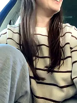 Snapshot of liloush__ chatting on 01/15/26, 12:10 liloush online show from 01/15/26, 12:10