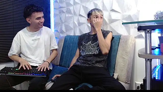 Isaac tan online show from 09/22/25, 12:45