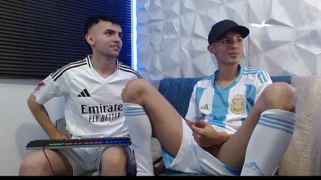 Isaac tan online show from 09/27/25, 04:06