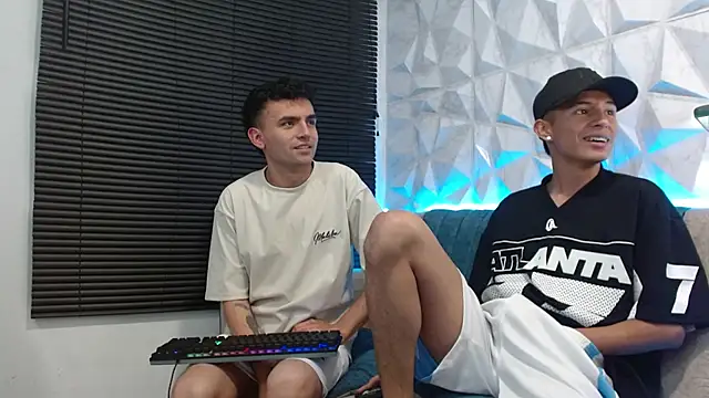 Isaac tan online show from 10/11/25, 04:12