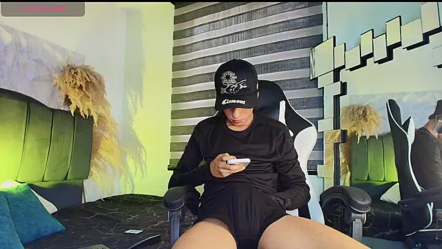 Isaac tan online show from 03/06/26, 08:05