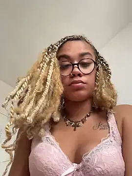 sexentrevoisin online show from 03/05/26, 01:51