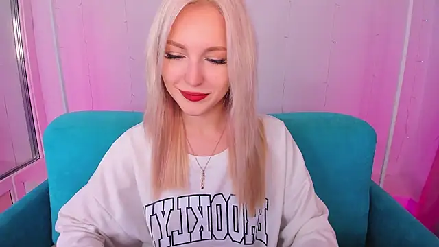 LisaFoxyMe online show from 11/05/25, 01:16