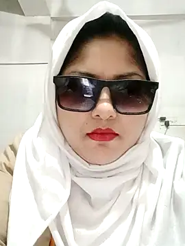 Snapshot of Nusrat-N chatting on 02/04/26, 11:20 Nusrat-N online show from 02/04/26, 11:20