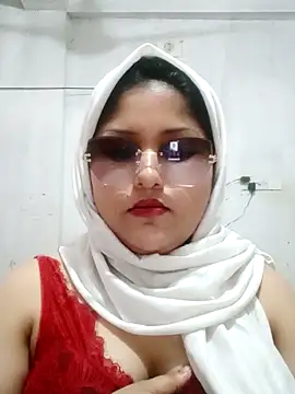 Snapshot of Nusrat-N chatting on 03/10/26, 04:06 Nusrat-N online show from 03/10/26, 04:06